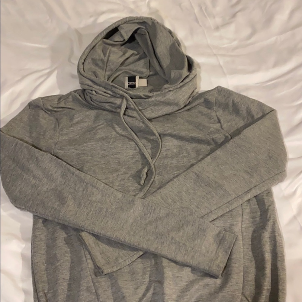 SUPER CUTE Backless hooded jumpsuit
